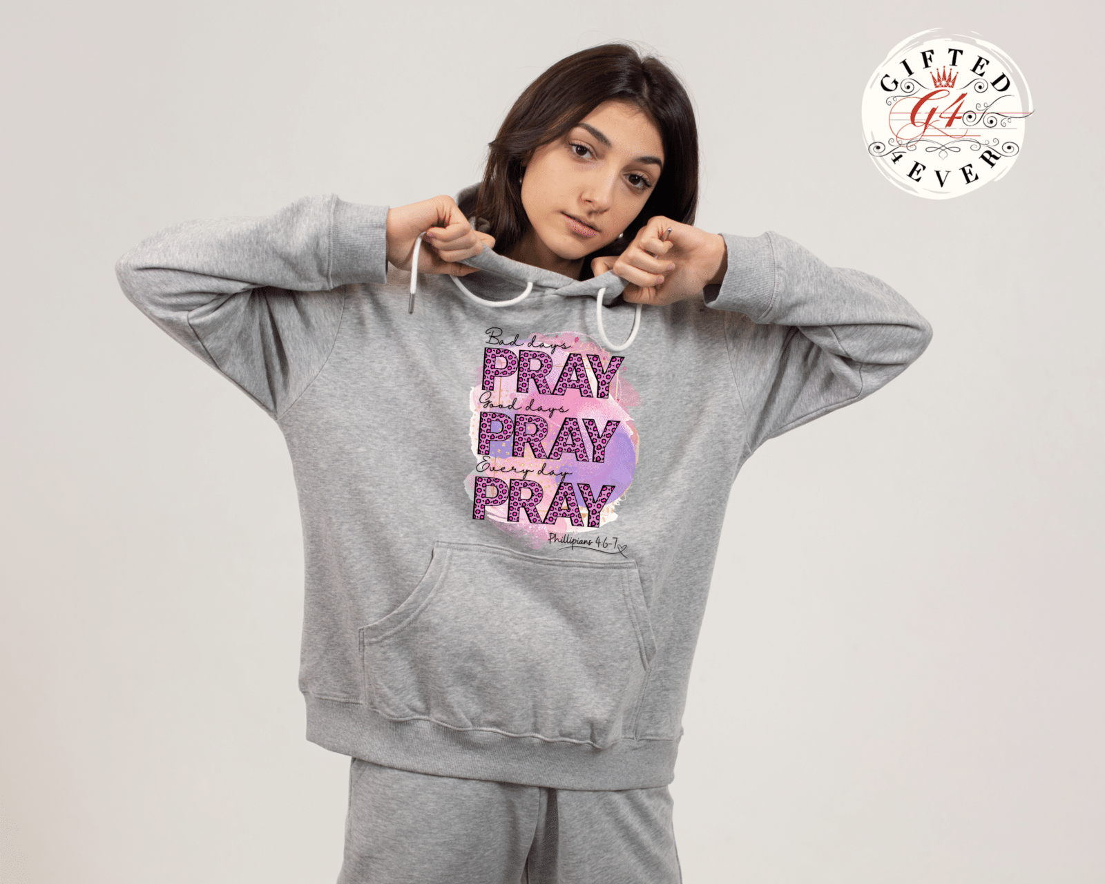PRAY - HOODIE